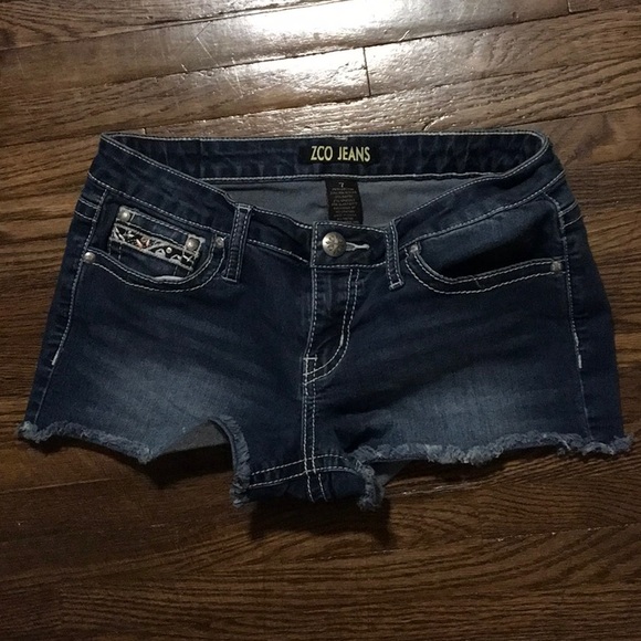 SALE - ZCO Cut-Off Fleur de Lis Embellished Jean Shorts - Picture 4 of 8